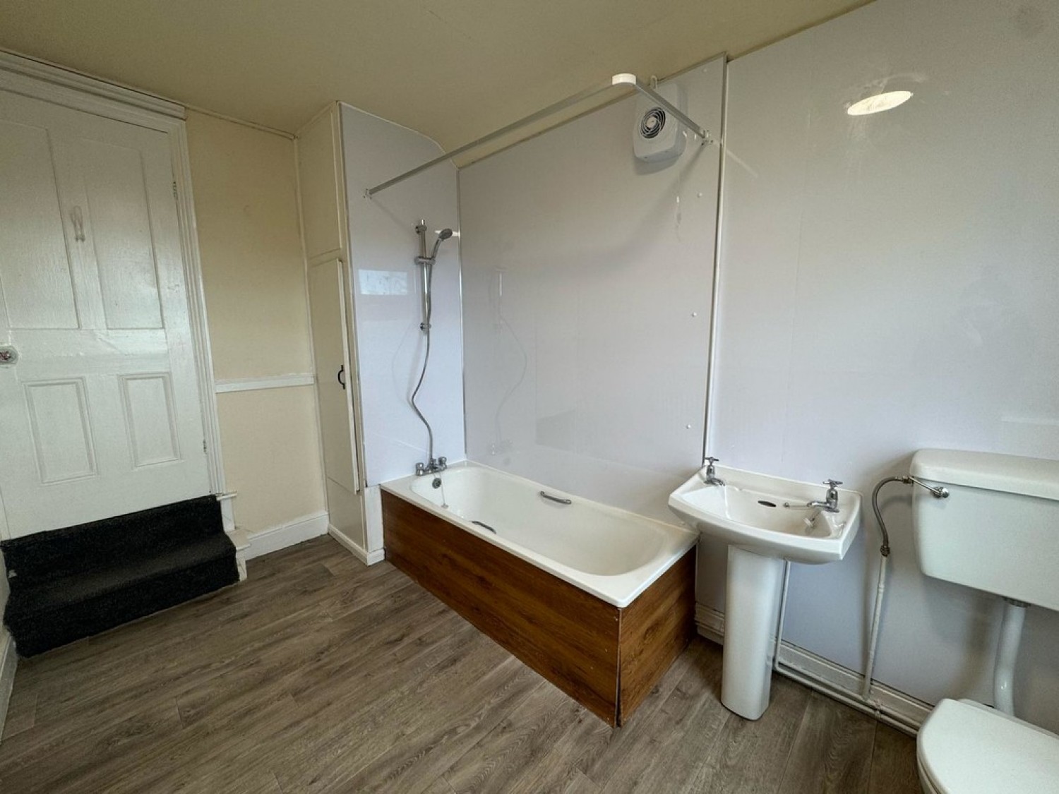 2 bedroom House for Letting Carlton Road, WORKSOP