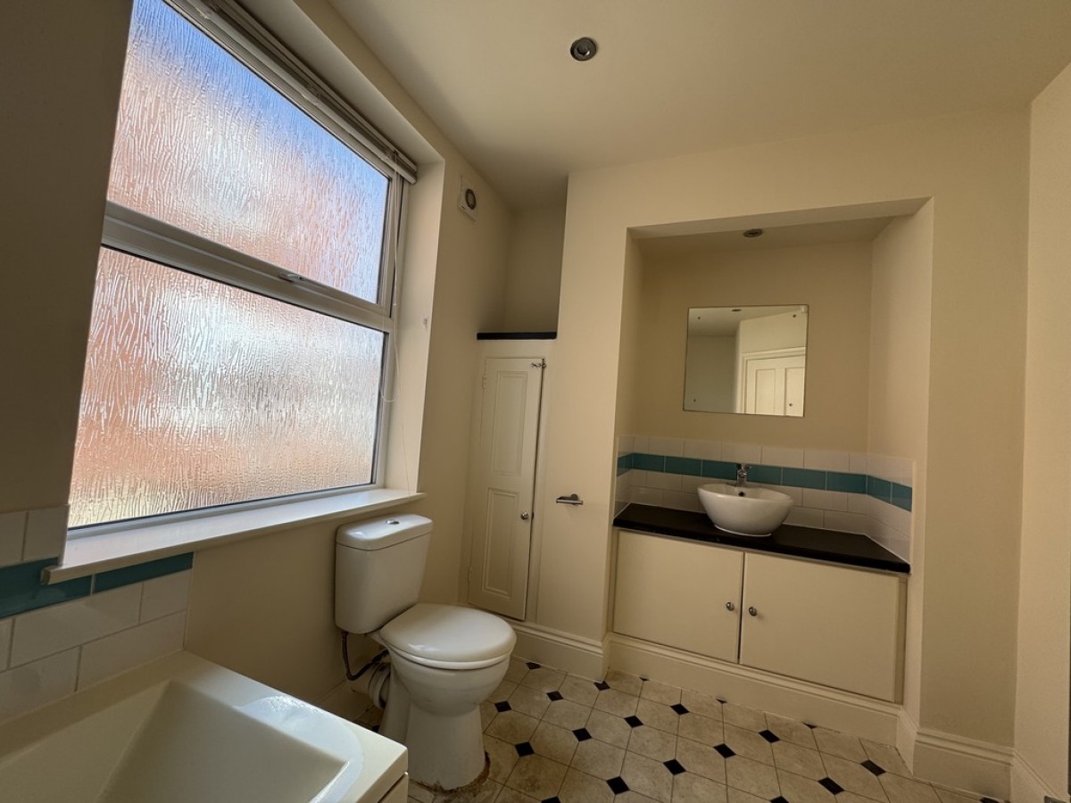 40 Carlton Road , Worksop
