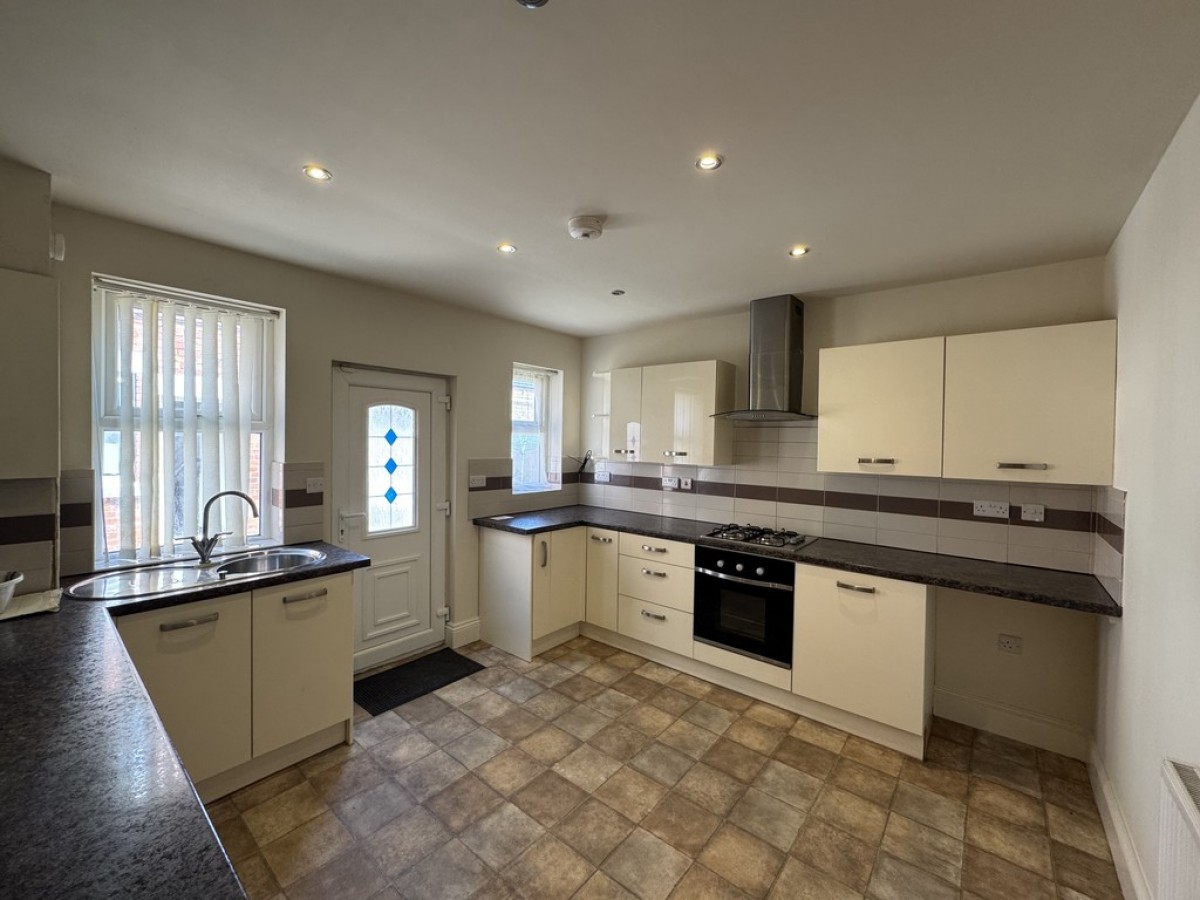40 Carlton Road , Worksop