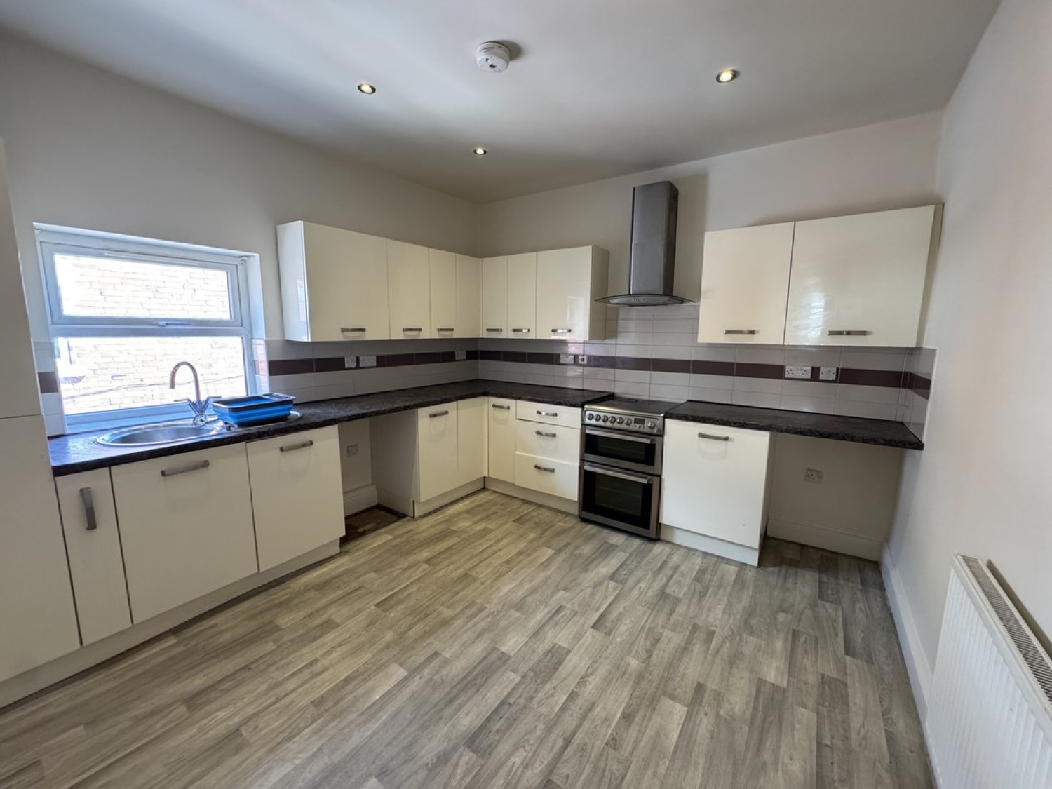 2 bedroom Flat for Letting Carlton Road, Worksop