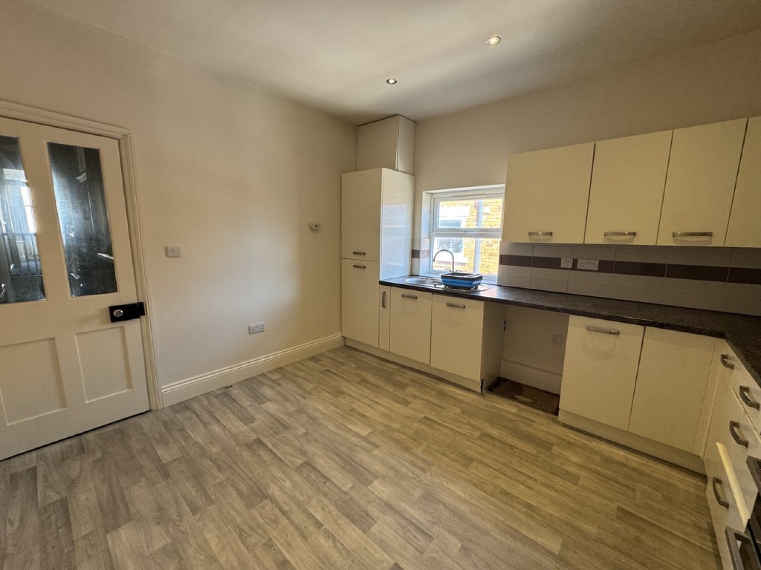 2 bedroom Flat for Letting Carlton Road, Worksop
