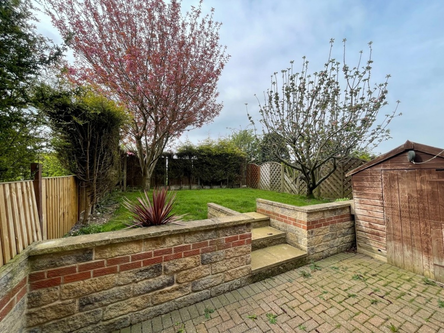 Poynton Drive, Throapham