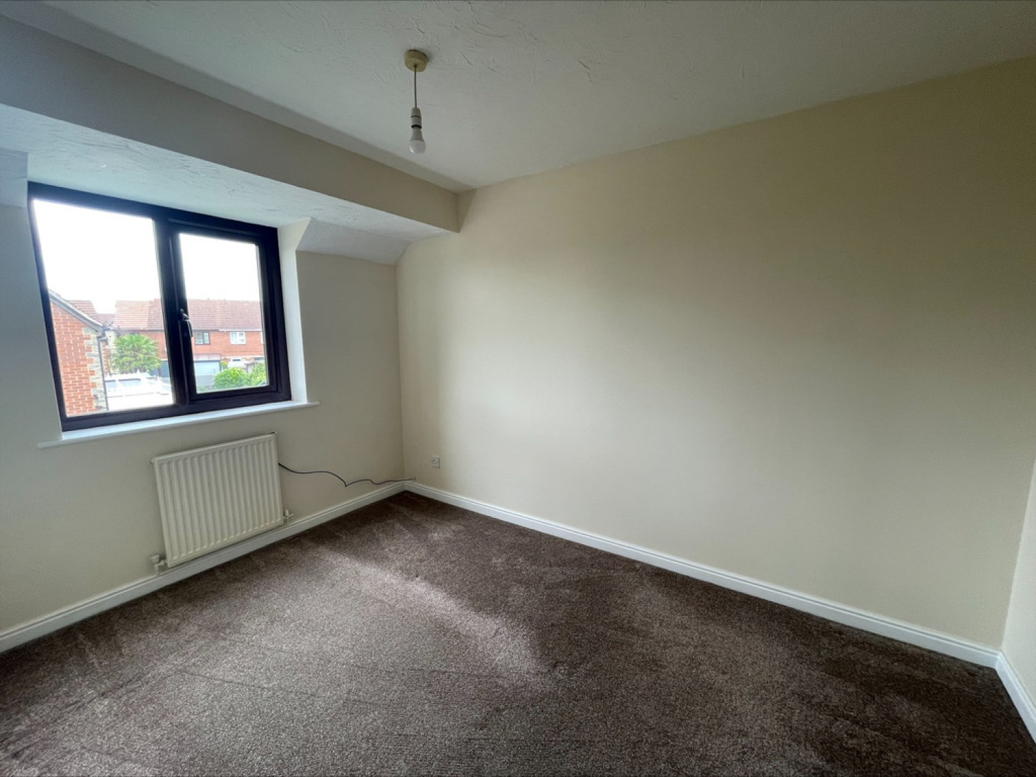 Poynton Drive, Throapham