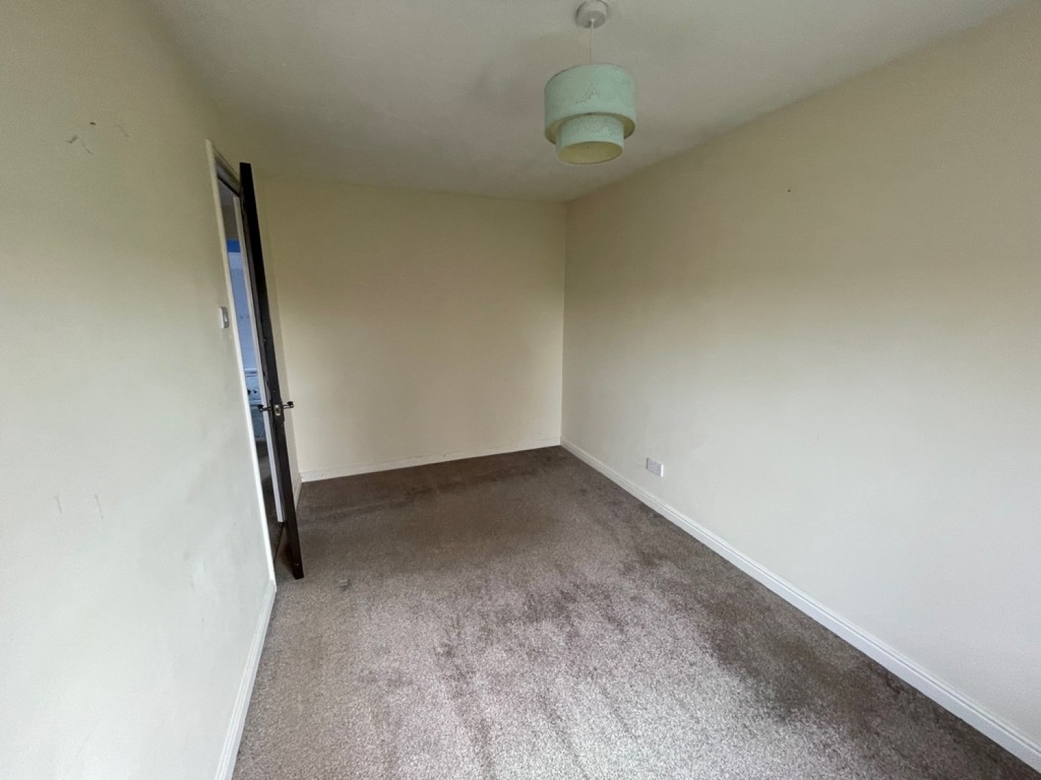 Poynton Drive, Throapham