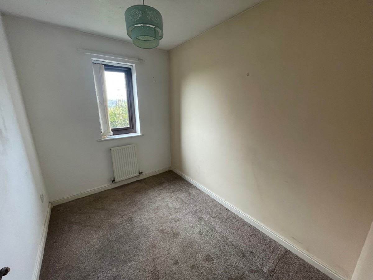 Poynton Drive, Throapham