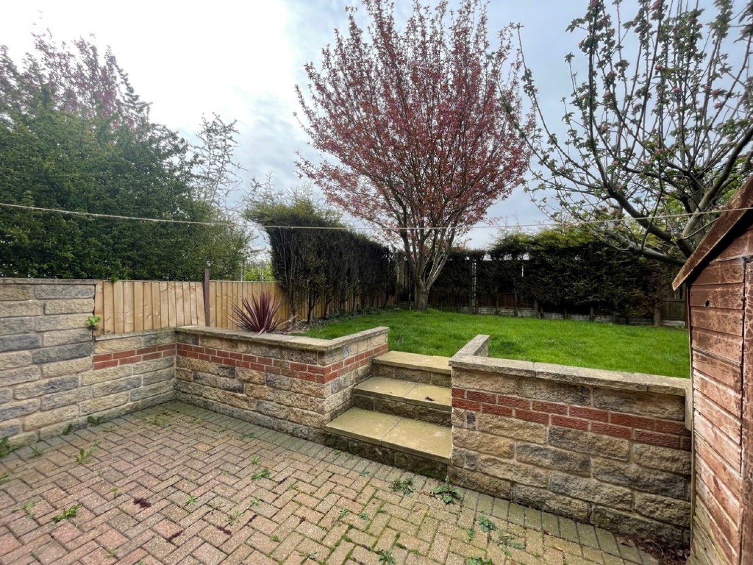 Poynton Drive, Throapham