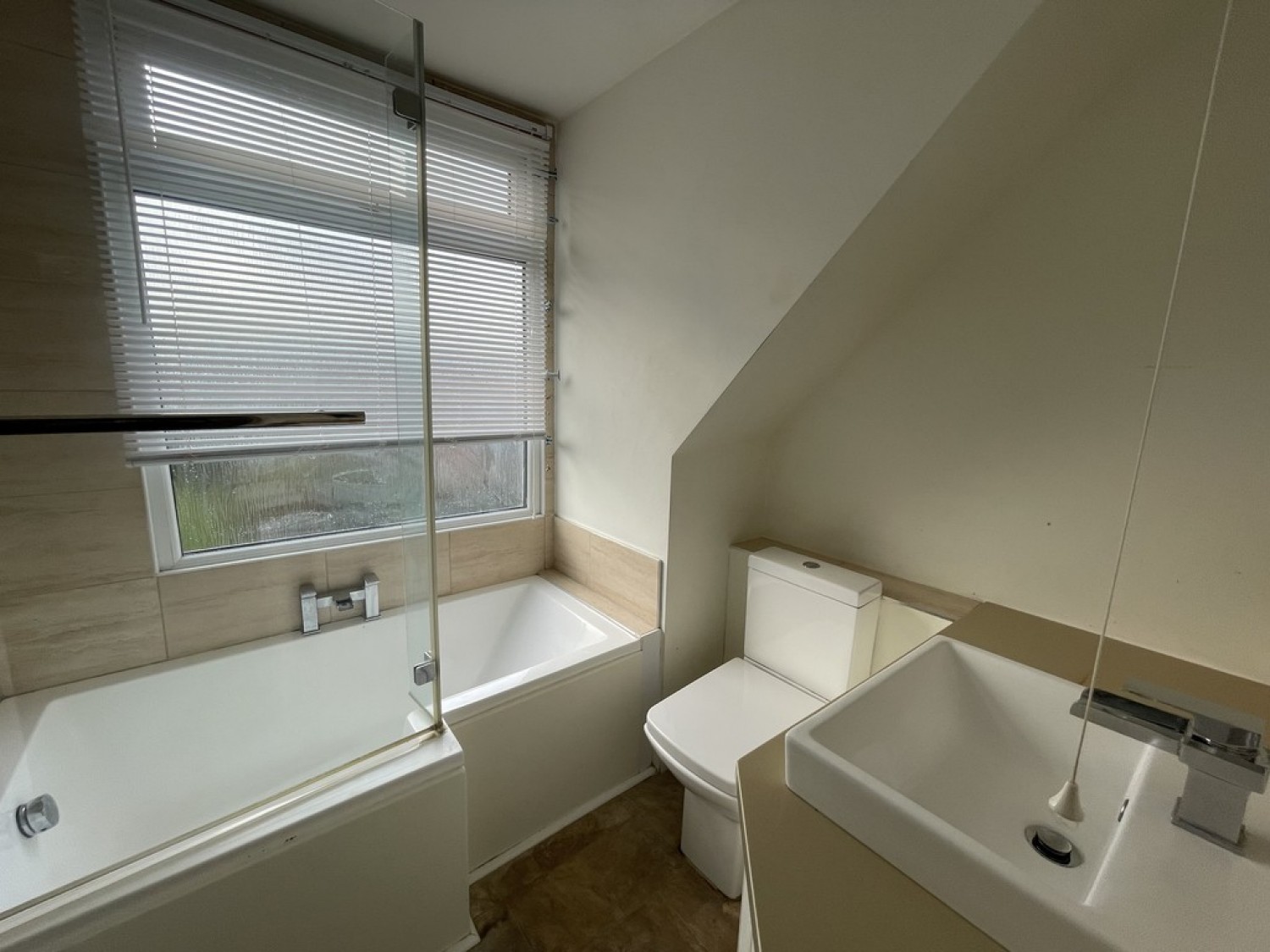 Southfarm Avenue, Harthill