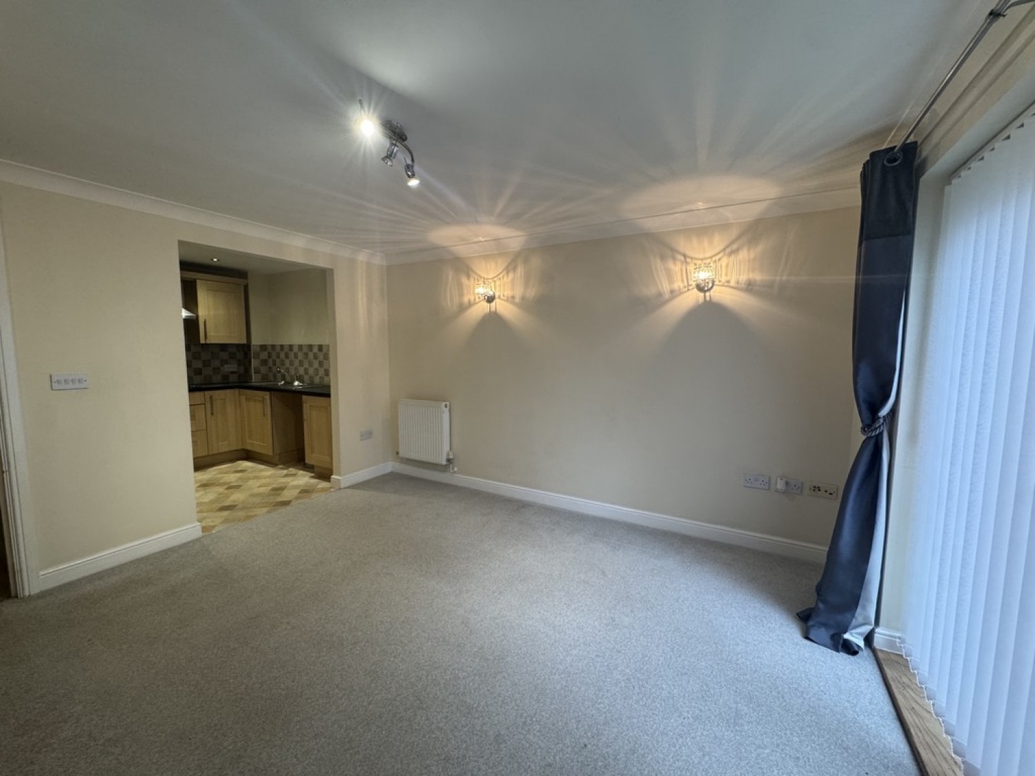 1 bedroom Flat for Letting Royal Court, Worksop