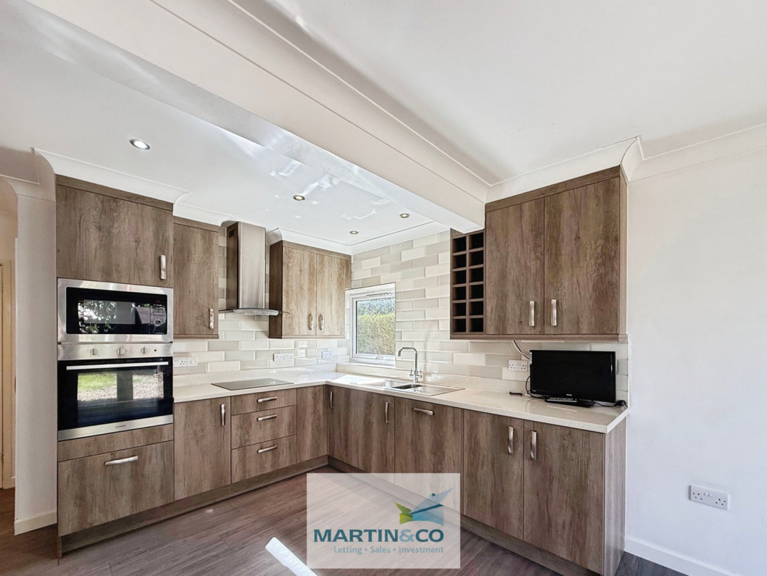 2 bedroom Bungalow for Letting Manor Road , Wales