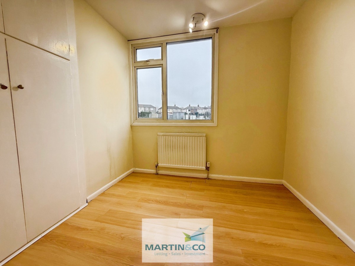 Southfarm Avenue , Harthill