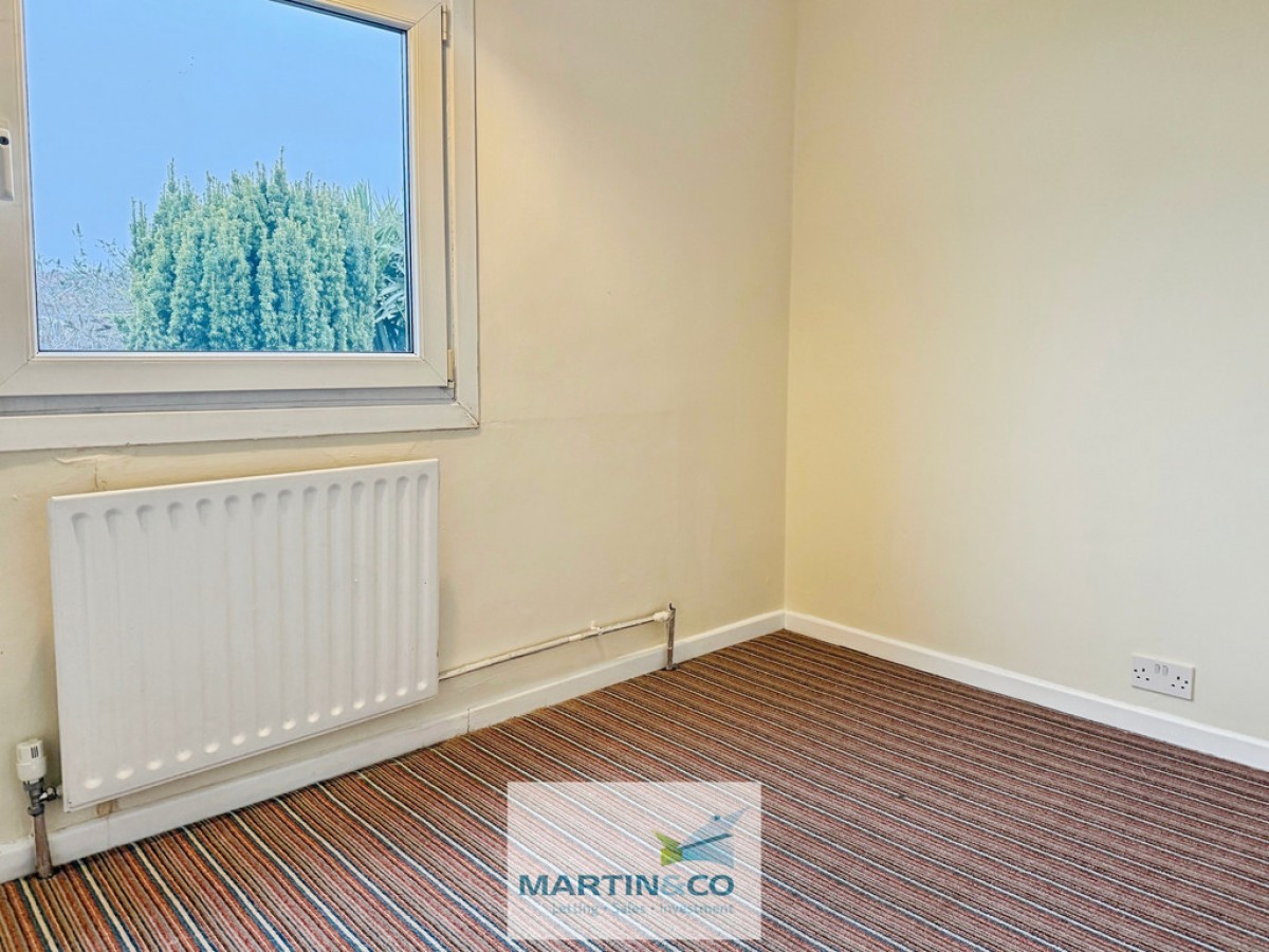 Southfarm Avenue , Harthill