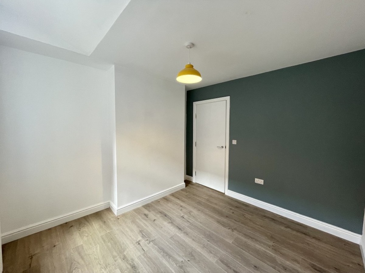 Flat 2, 14A Bridge Street