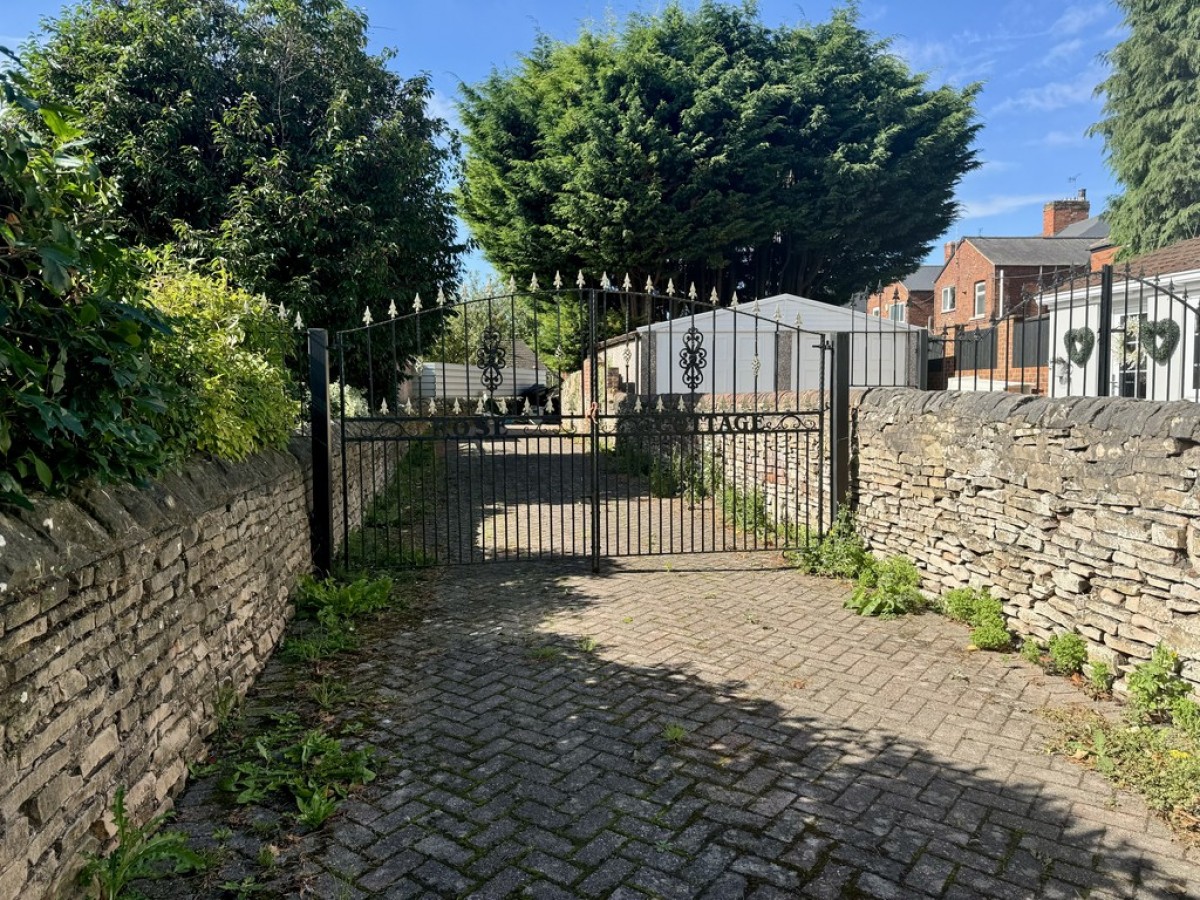 Rose Cottage, Baker Street, Creswell