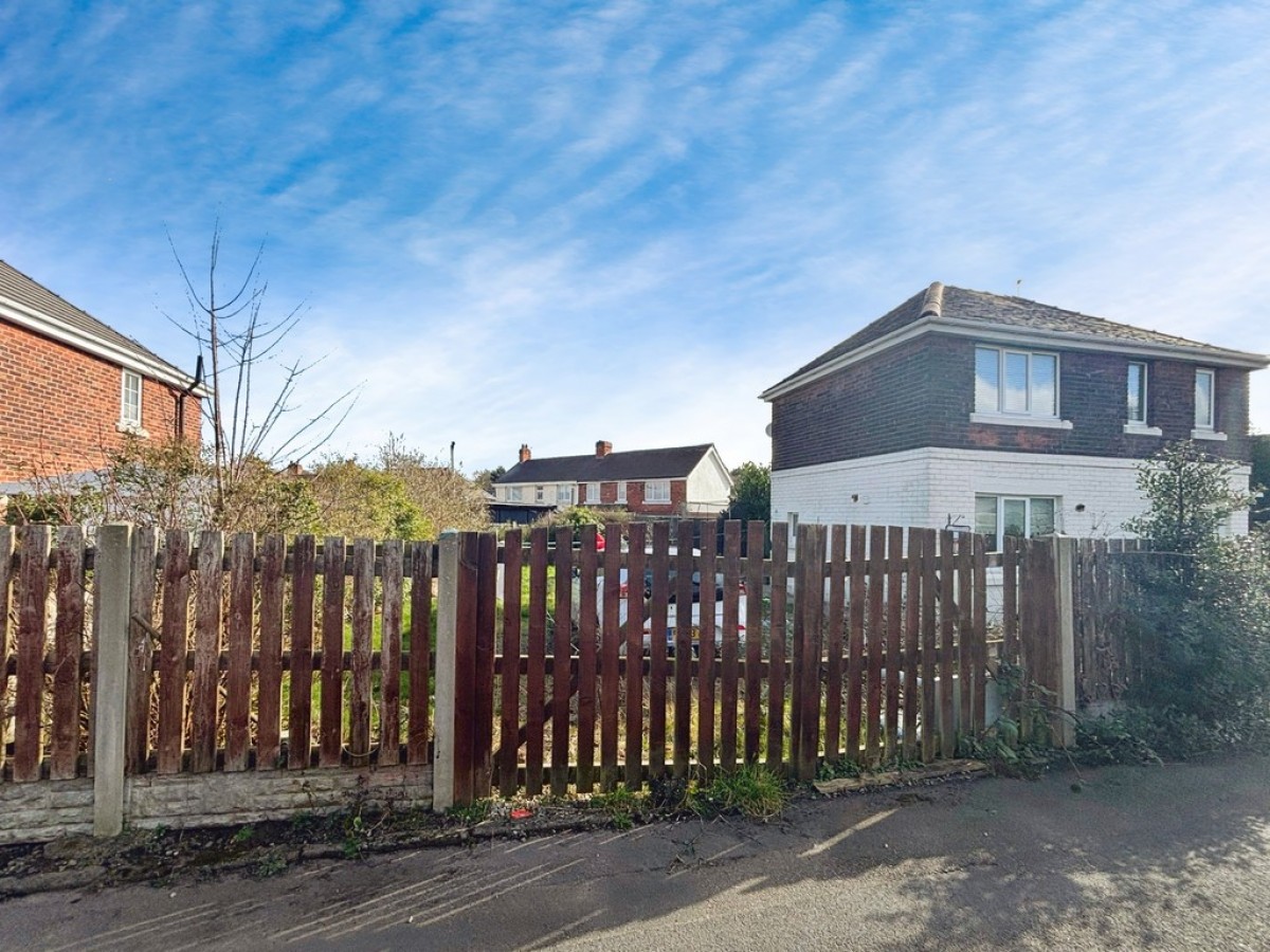 Highfield Lane, Manton