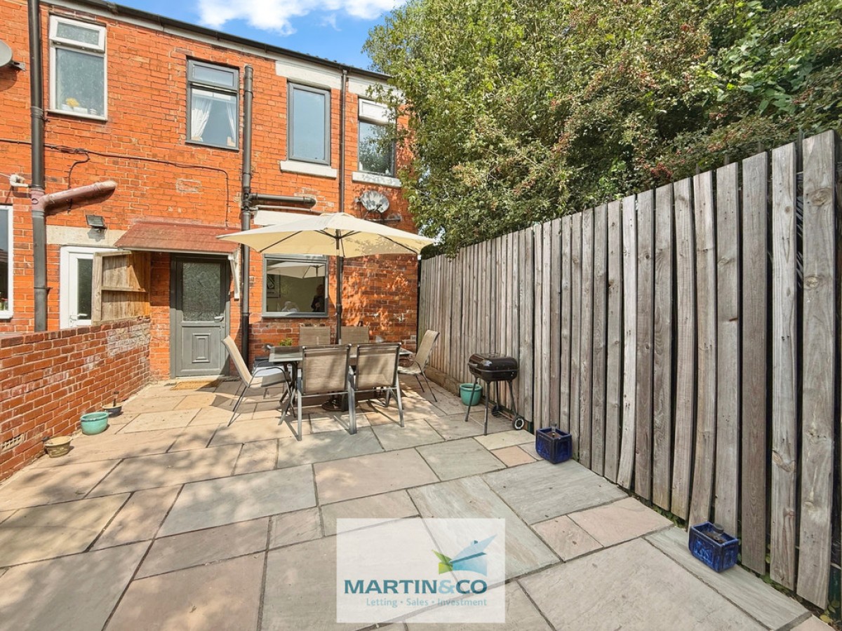 Meadow Street , Dinnington