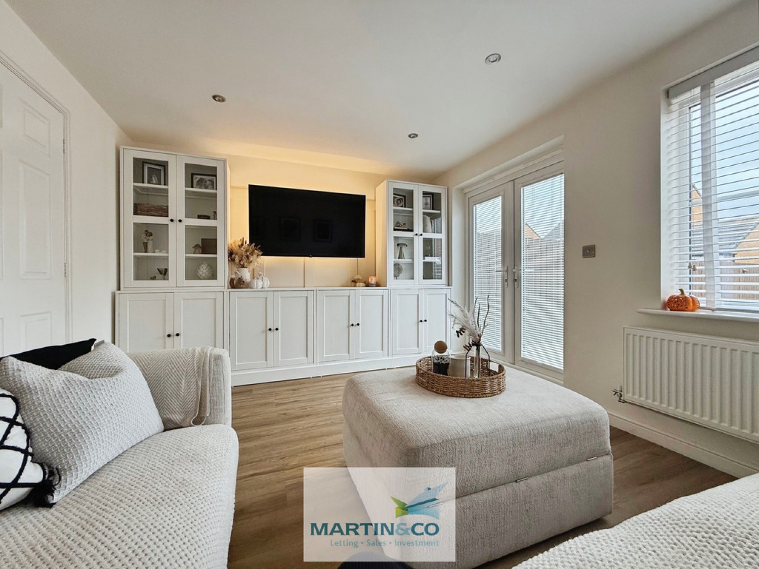 Model View, Creswell