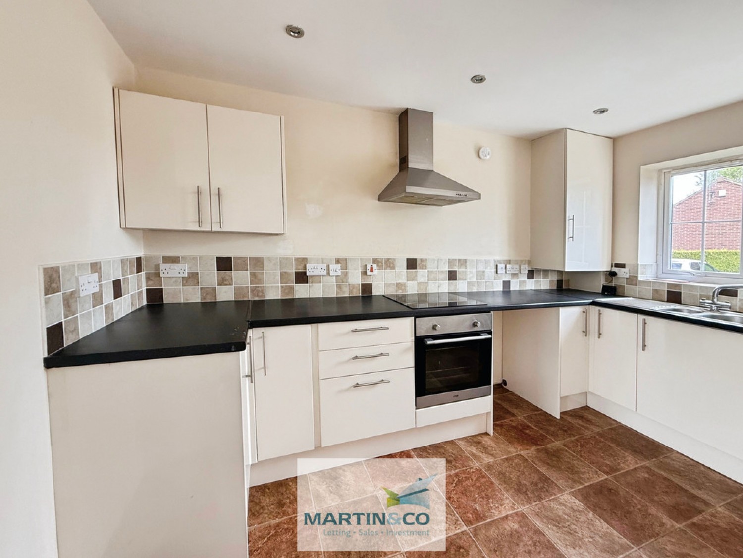 4 bedroom House for Sale Glaisdale Court, Laughton Common