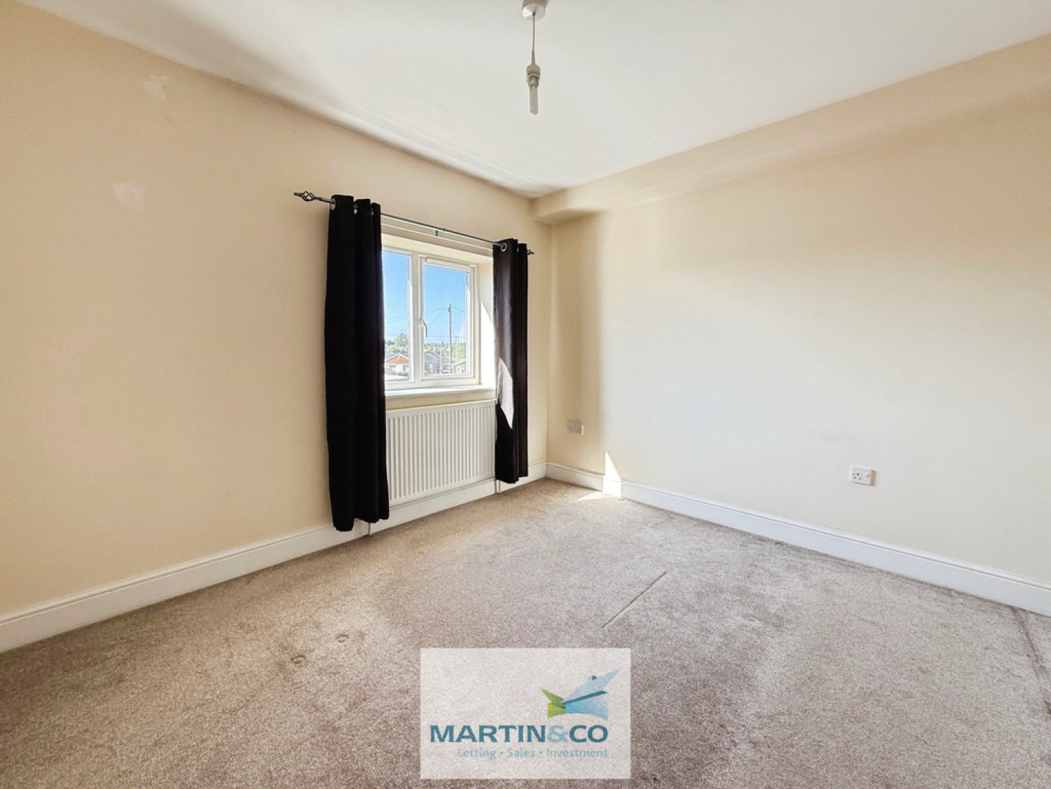 4 bedroom House for Sale Glaisdale Court, Laughton Common