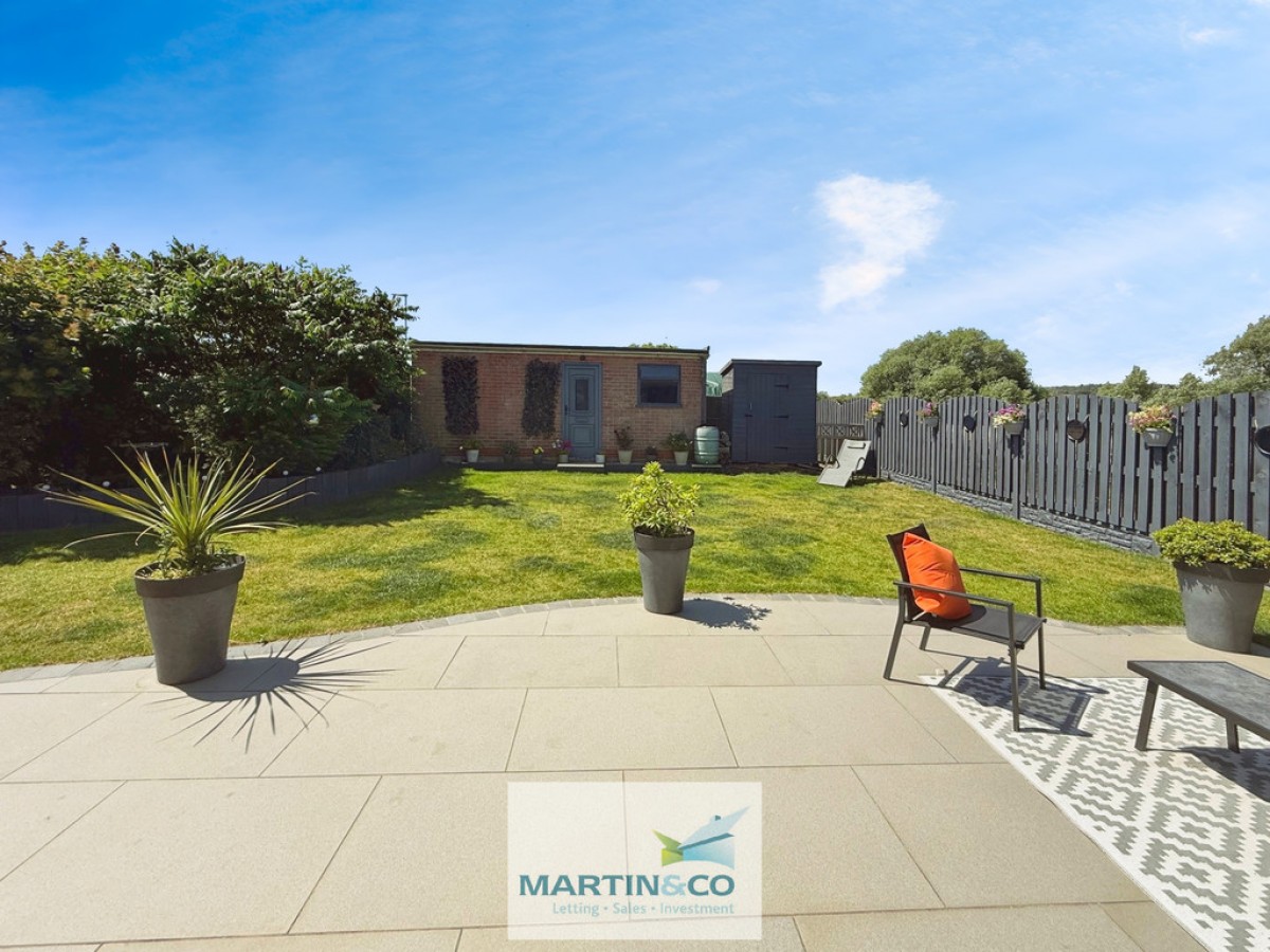 Cumberland Avenue , Warsop