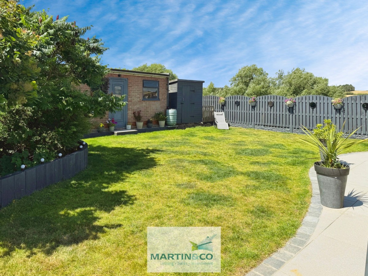 Cumberland Avenue , Warsop