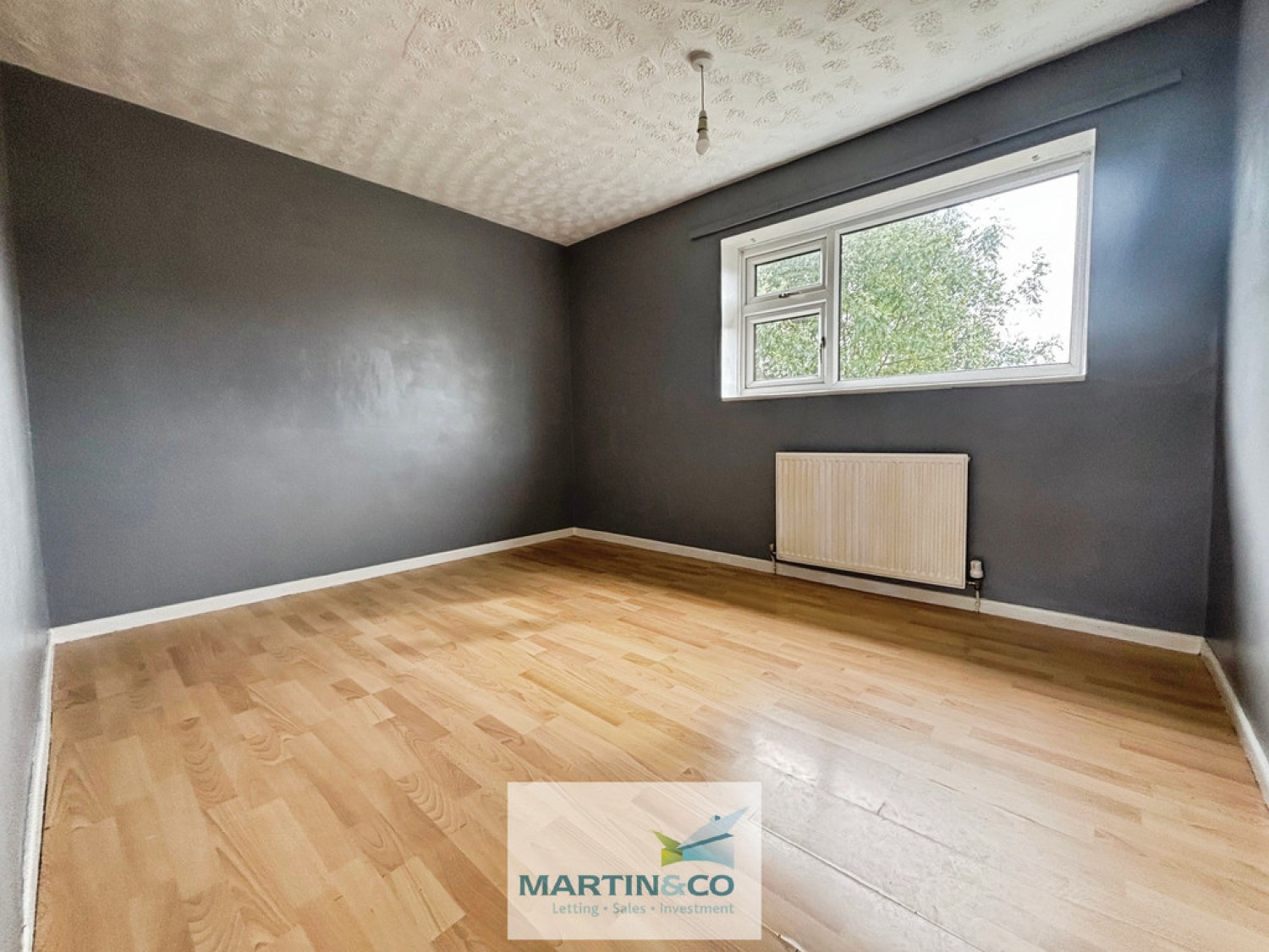 3 bedroom House for Sale Holmefield Road, Whitwell