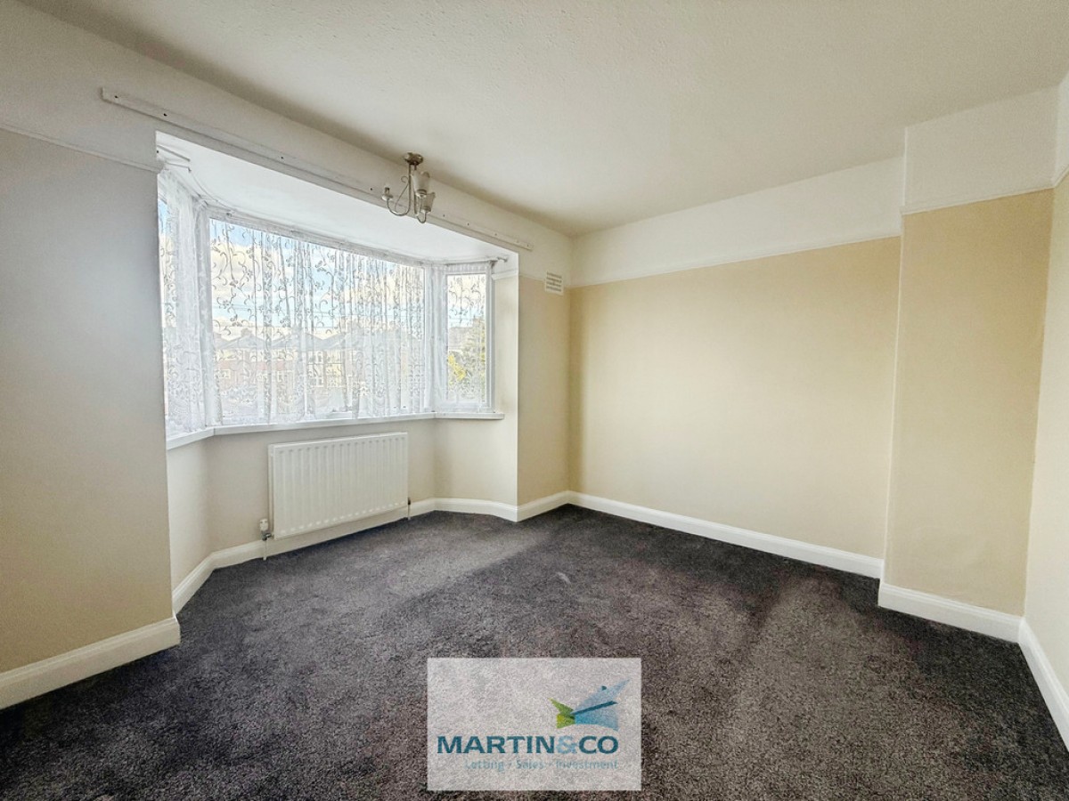 Raines Avenue , Worksop , Notts