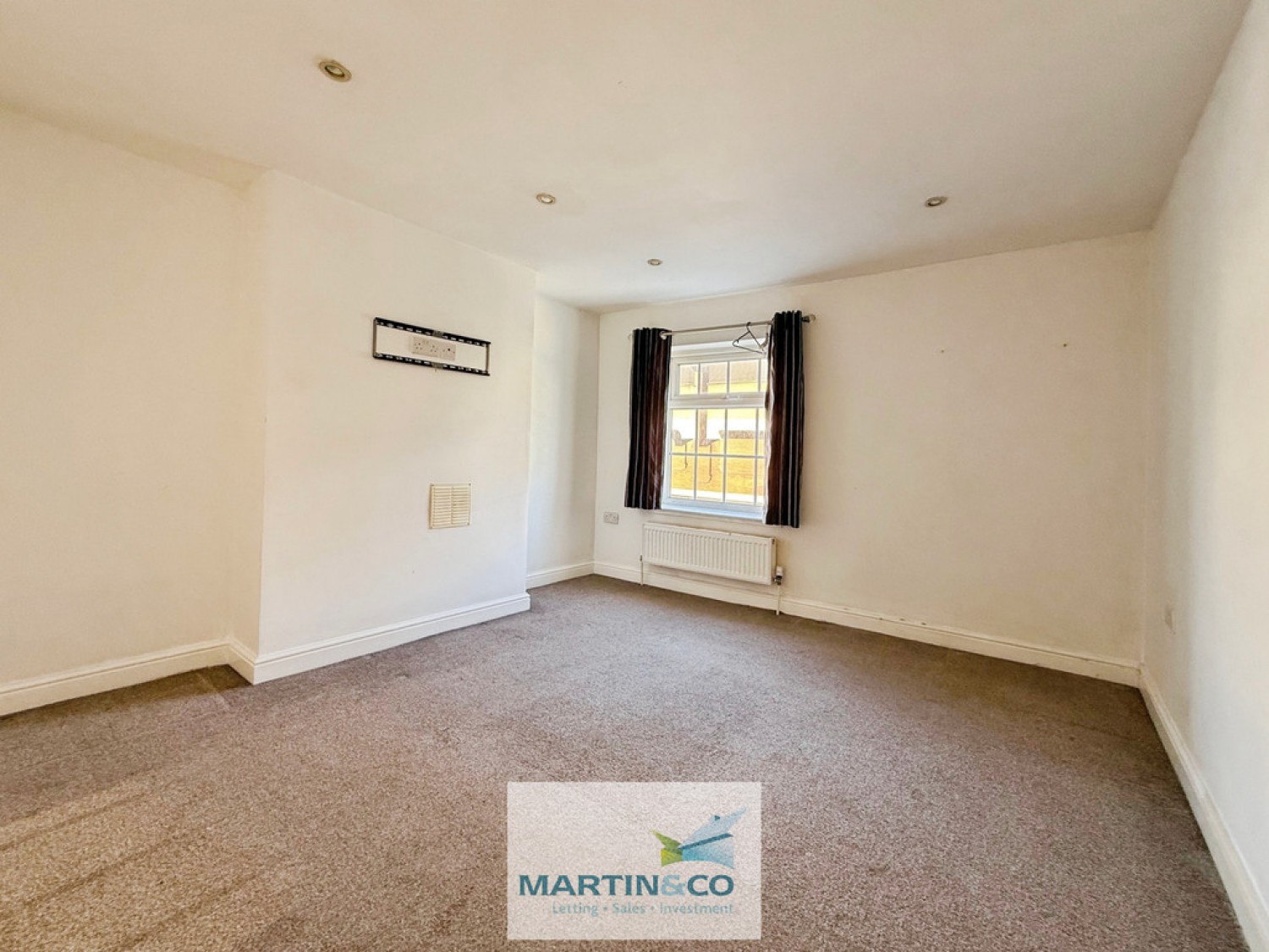 2 bedroom House for Sale Canal Road, Worksop