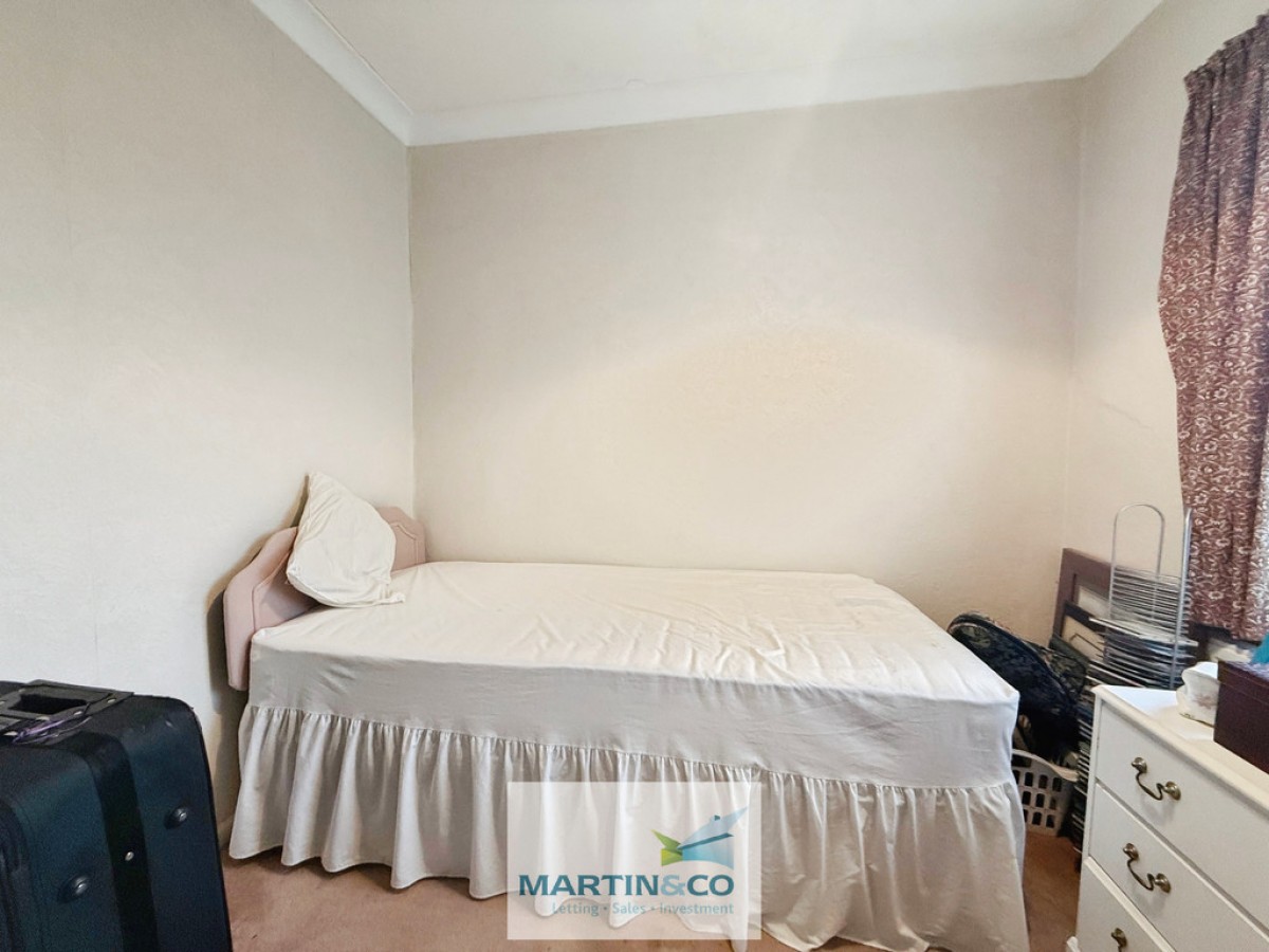 West Street, Creswell