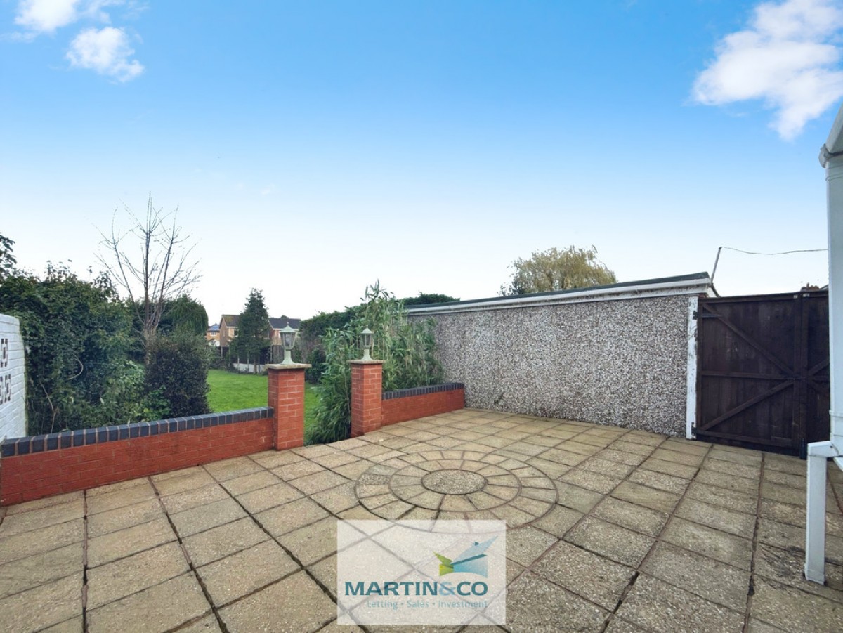 Mansfield Road , Worksop