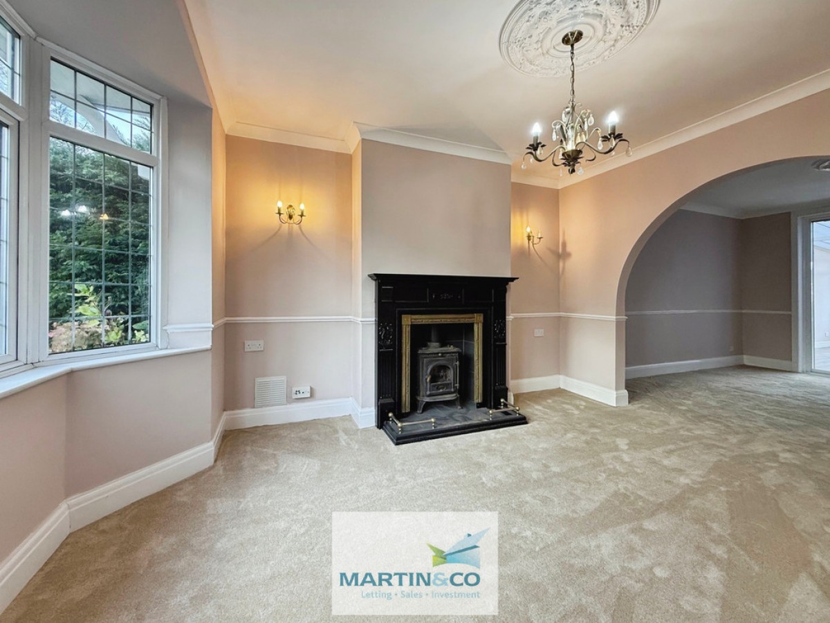 Mansfield Road , Worksop