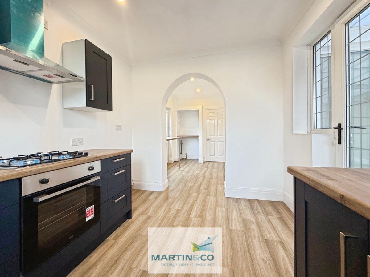 Mansfield Road , Worksop