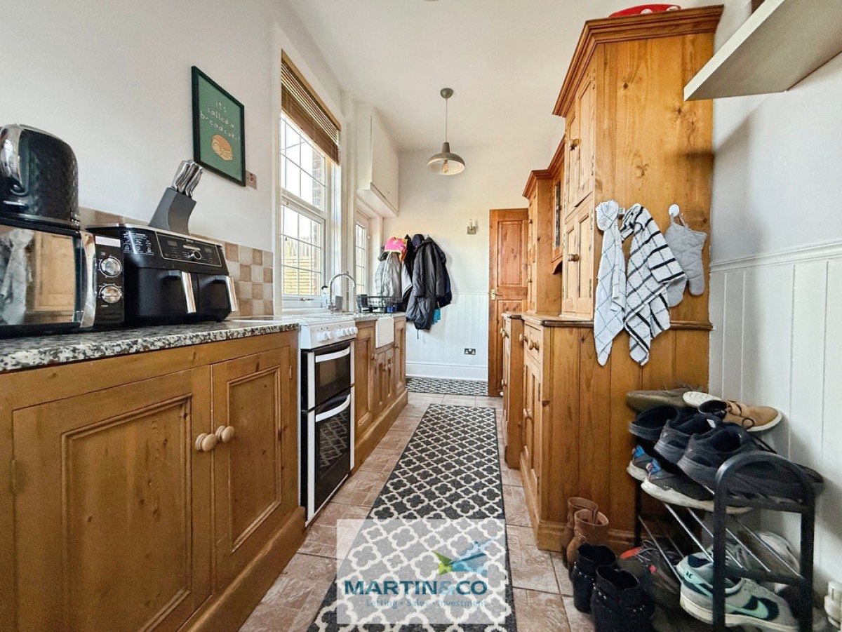 Sheffield Road , Creswell, Worksop