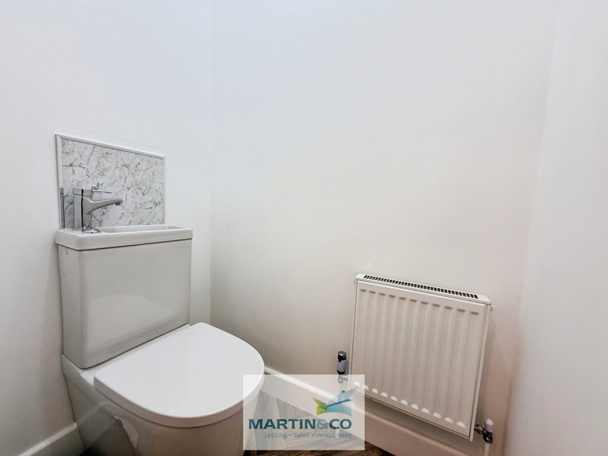 Queens Road, Hodthorpe