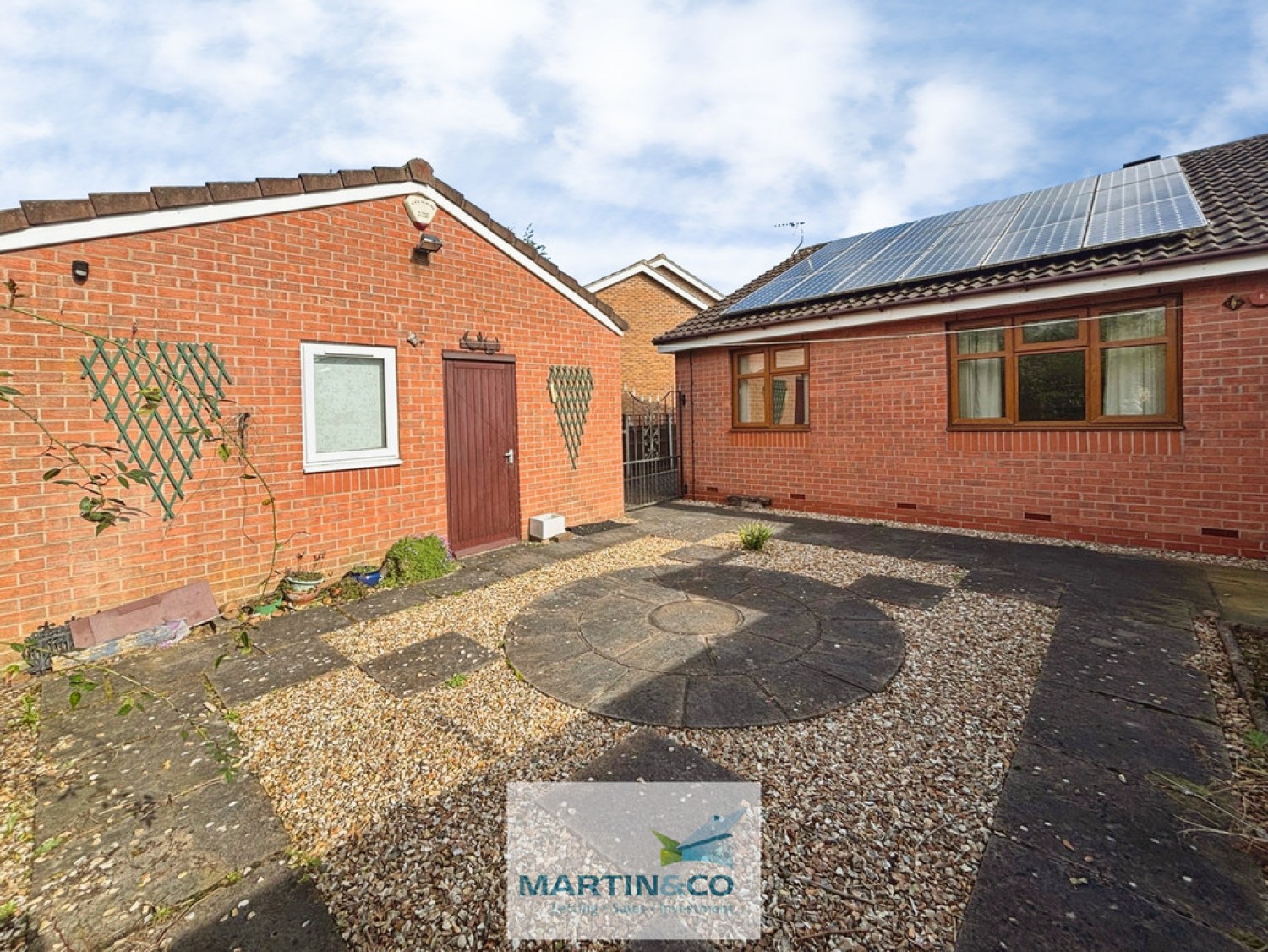 2 bedroom Bungalow for Sale Beaumont Rise, Worksop