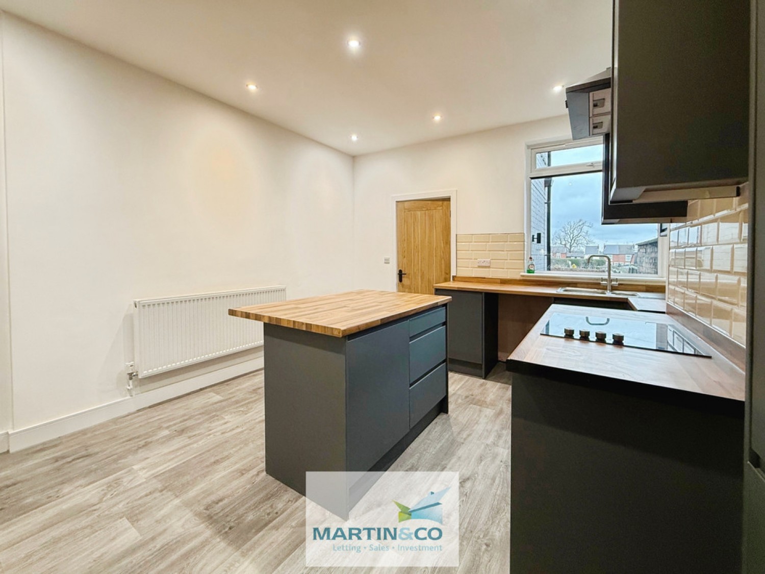 2 bedroom House in Lowgates, Staveley , Chesterfield