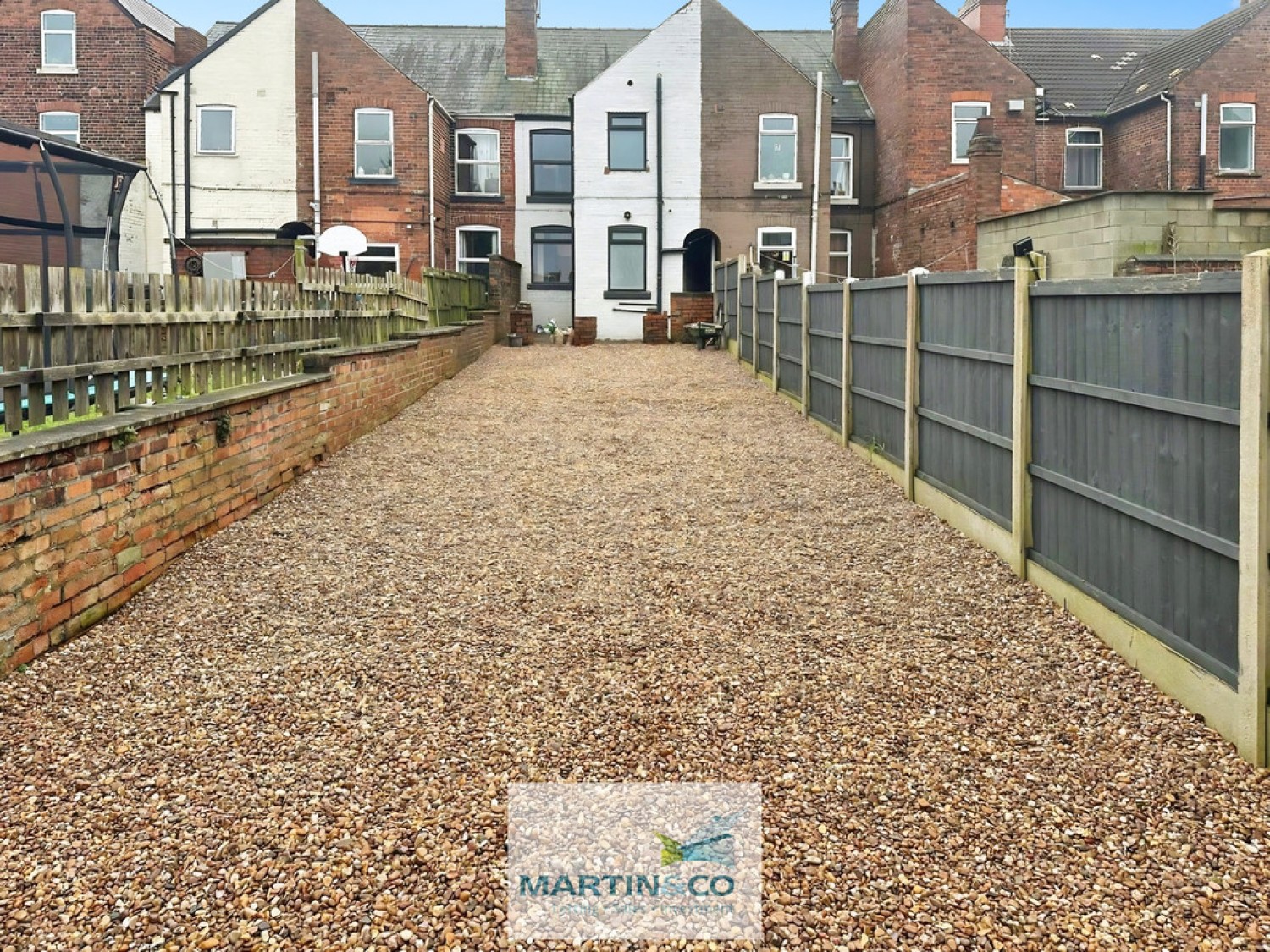 2 bedroom House in Lowgates, Staveley , Chesterfield