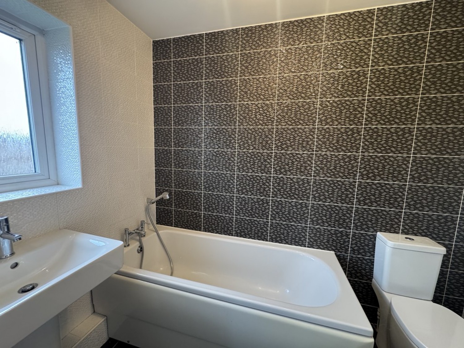 3 bedroom House for Letting Pigeon Bridge Way, Aston, Sheffield