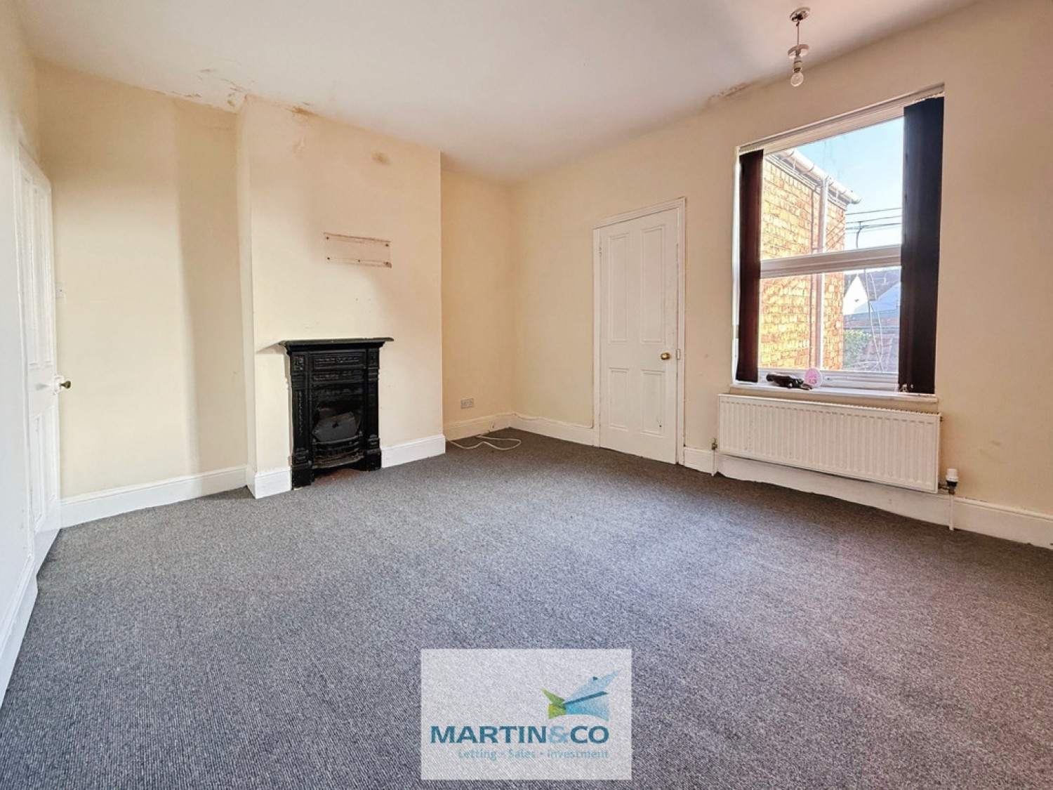 2 bedroom House in Castle Hill Square, Worksop