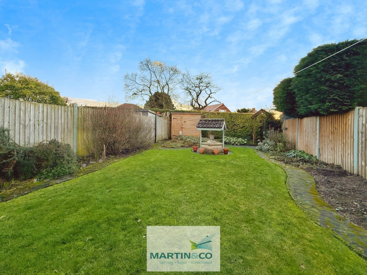 Doncaster Road, Carlton In Lindrick