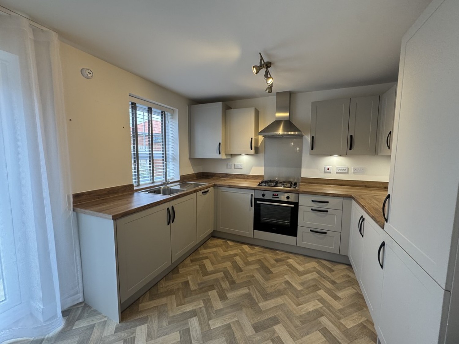 3 bedroom House for Letting Stanwick Court, Langold, Worksop