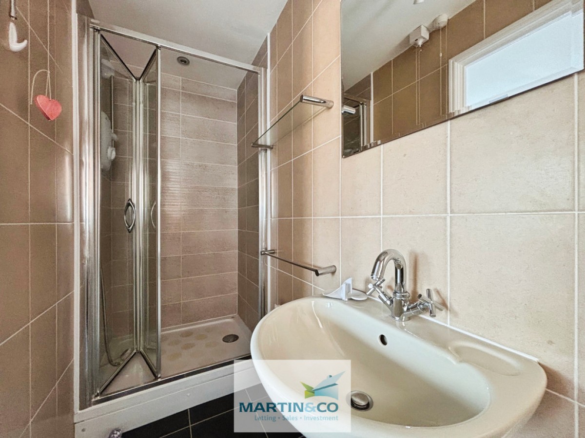 Lancaster Walk, Gateford