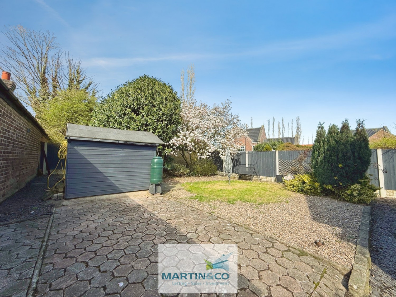 2 bedroom Bungalow for Sale Manor Road, Wales, Sheffield