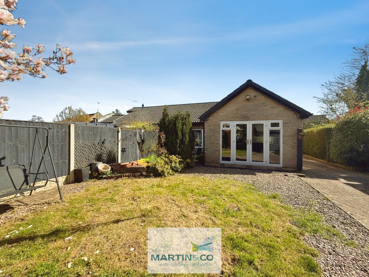 2 bedroom Bungalow for Sale Manor Road, Wales, Sheffield