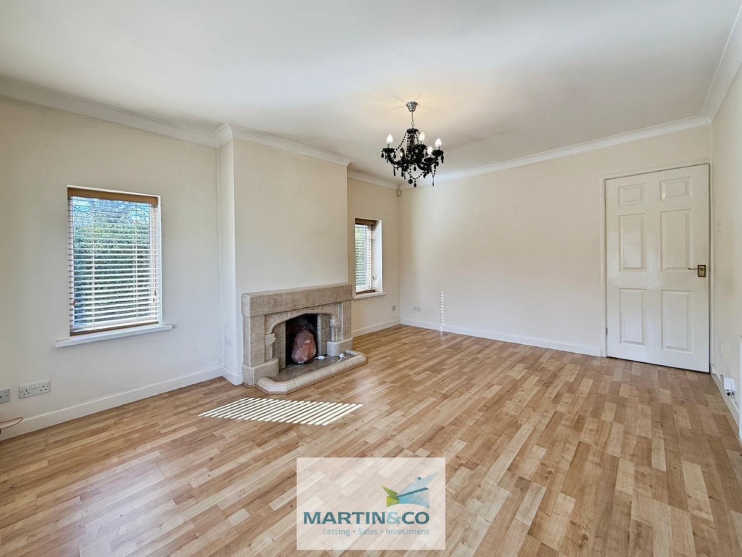 2 bedroom Bungalow for Sale Manor Road, Wales, Sheffield