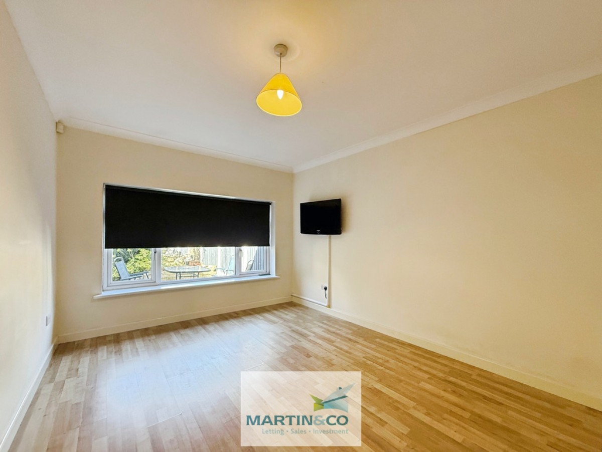 Manor Road, Wales, Sheffield