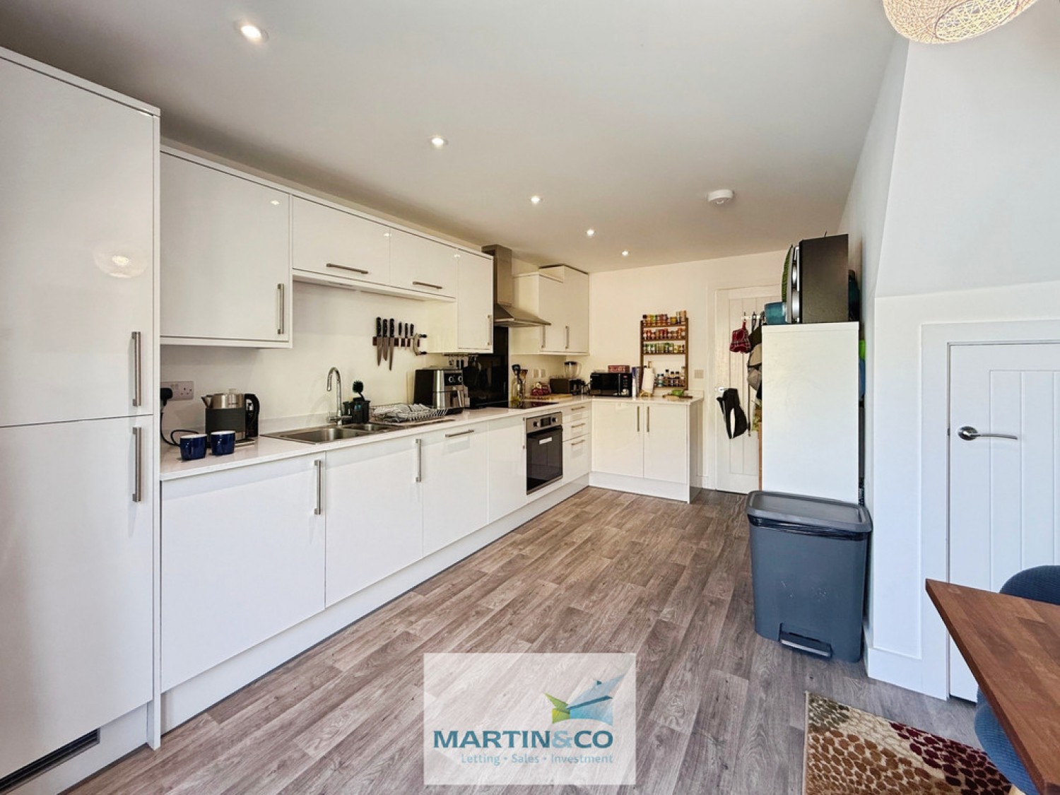 3 bedroom House for Sale Lampman Way , Costhorpe