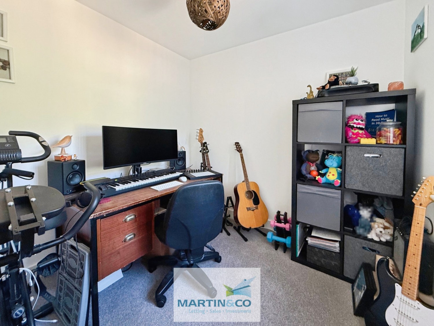 3 bedroom House for Sale Lampman Way , Costhorpe