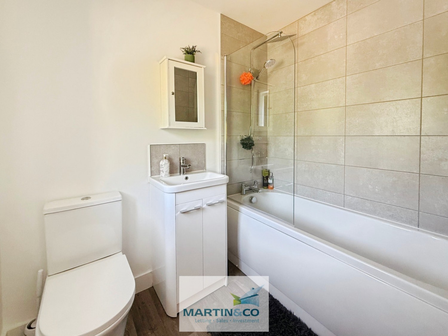 3 bedroom House for Sale Lampman Way , Costhorpe