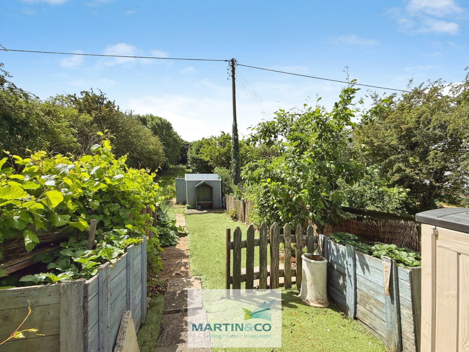 2 bedroom House for Sale Whitwell Common , Whitwell