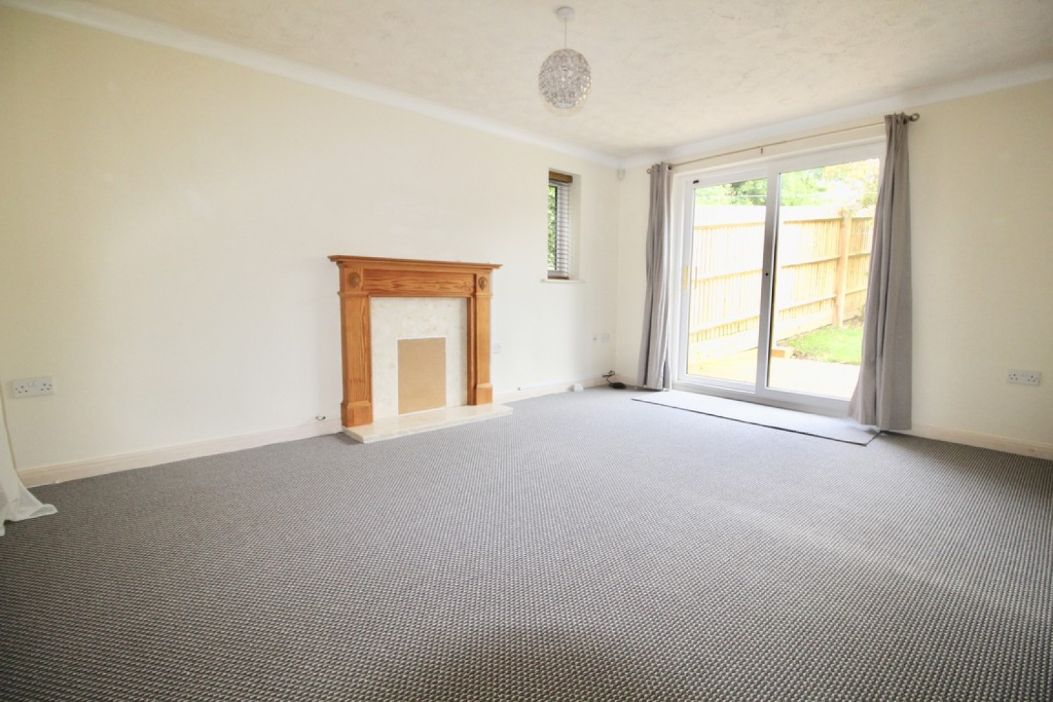 3 bedroom House for Letting Shenley Brook End